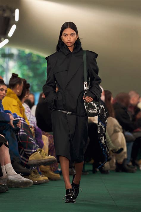 vogue fashion shows burberry|burberry vogue 2024.